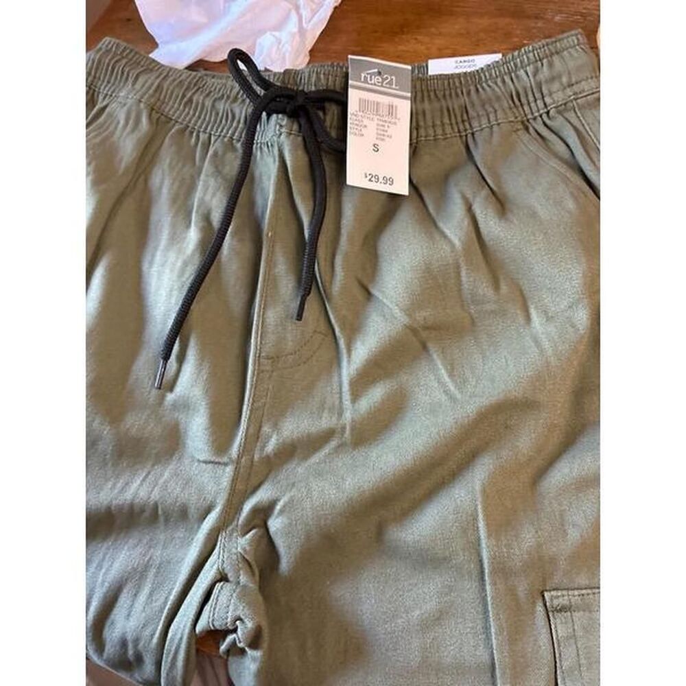 Rue-21 Men's Green Trousers